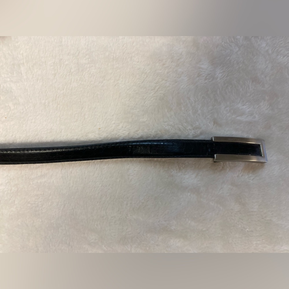 Black Skinny Belt with Silver Clasp. Size 12. Excellent Condition.